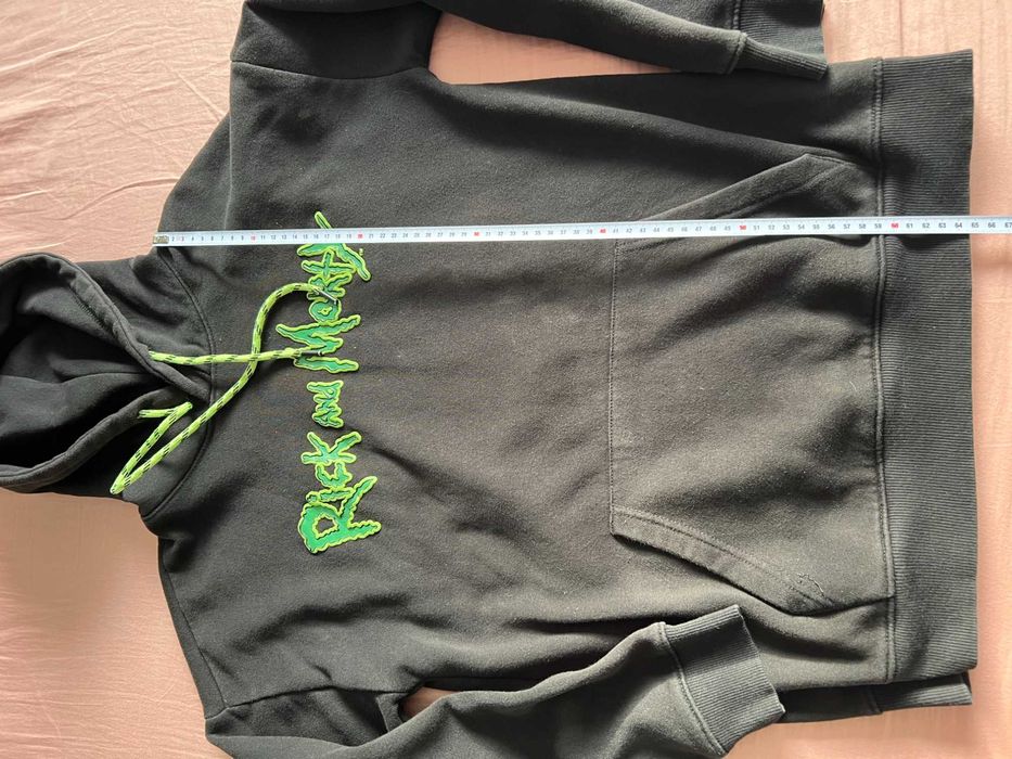 Czarna bluza Rick and Morty Bershka S