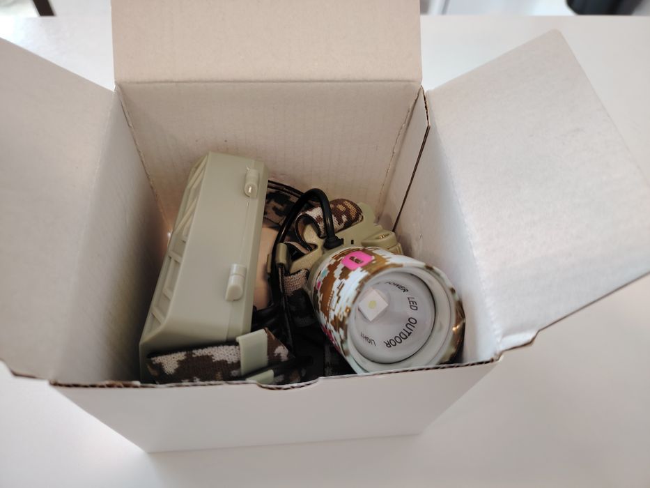 Poder Tático em  Camuflado Urbano. Excelente pars pesca e caça .

A l