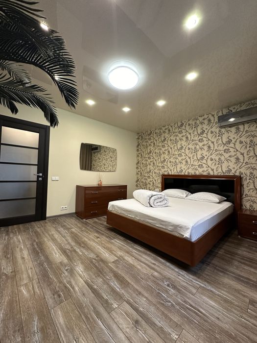 Посуточно 3К Печерск, Леси Украинки.