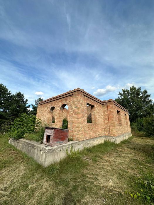 Продам будинок на етапі будівництва в с .Фурси