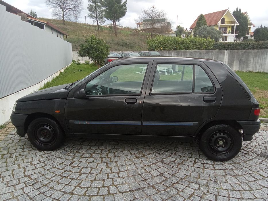 Renault Clio bibop e Datsun deluxe