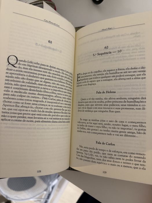 Livro capa dura o que restou da sereia - Manuel Mengo