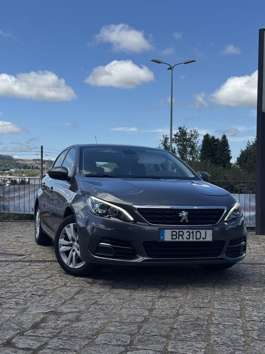 Peugeot 308 1.2 PureTech 130hp – Automatic Transmission