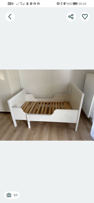 Łóżko drewniane rosnące z dzieckiem