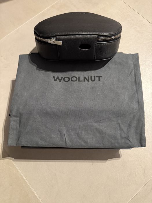 Skórzane etui Woolnut Apple AirPods Max
