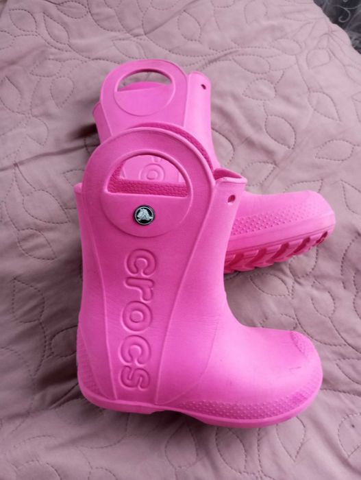 Crocs Clarks Adidas