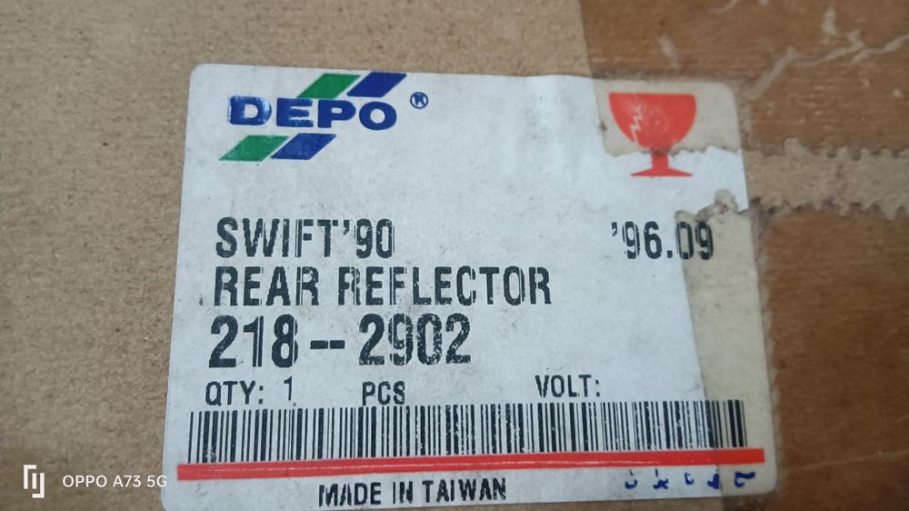 Farolim Suzuki Swift 1990 de mala..