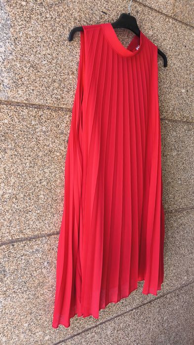 Vestido Vermelho Plissado | Novo com Etiqueta | Tamanho Único