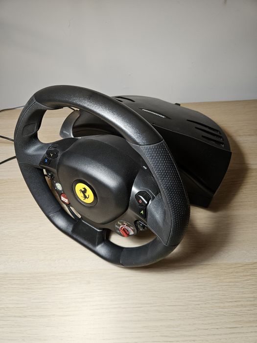 Xbox 360 slim + volante trustmaster