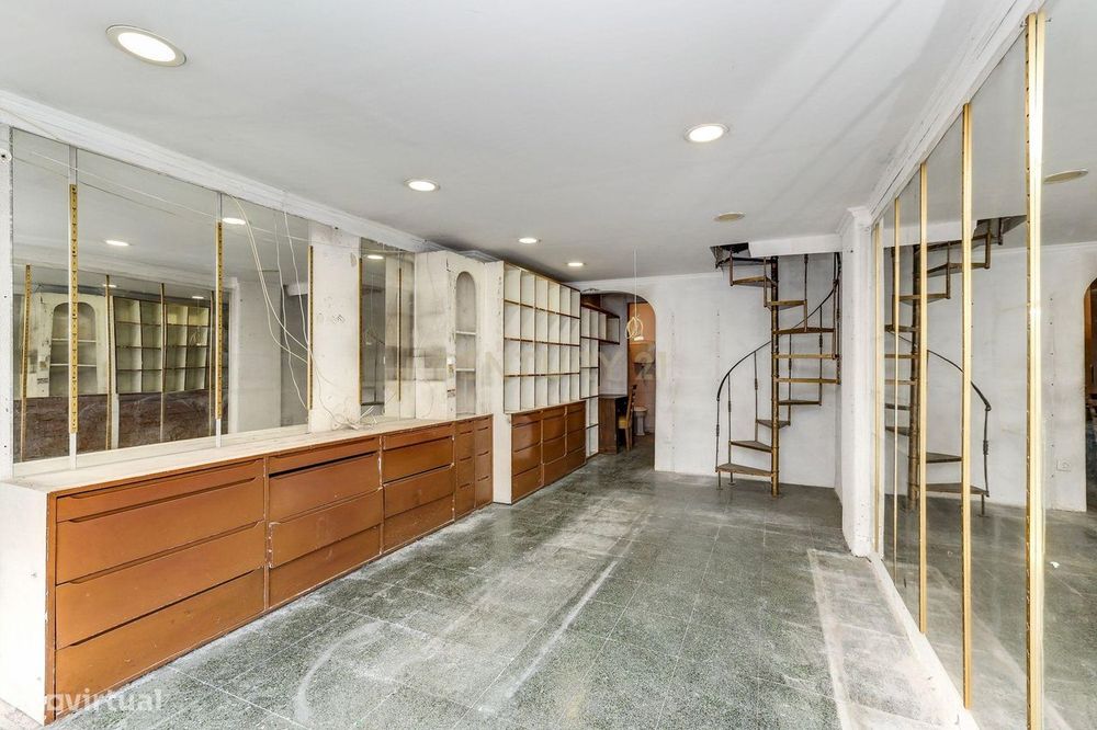 Loja para Remodelar - Oportunidade única de investimento nas prestigia