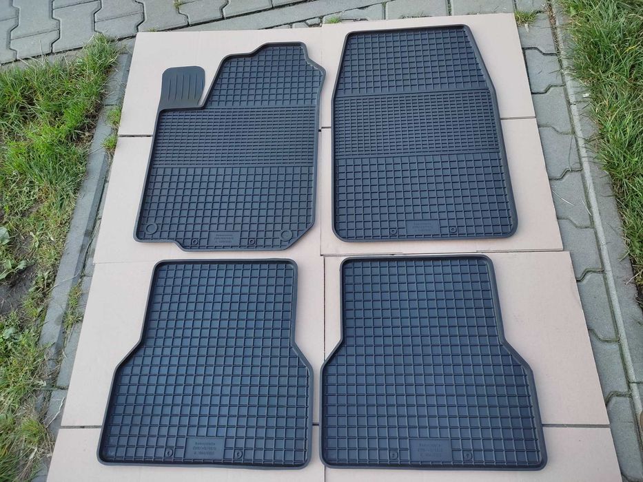 NOWE Dywaniki gumowe OPEL ZAFIRA B 2005r-2011r dopasowane korytko