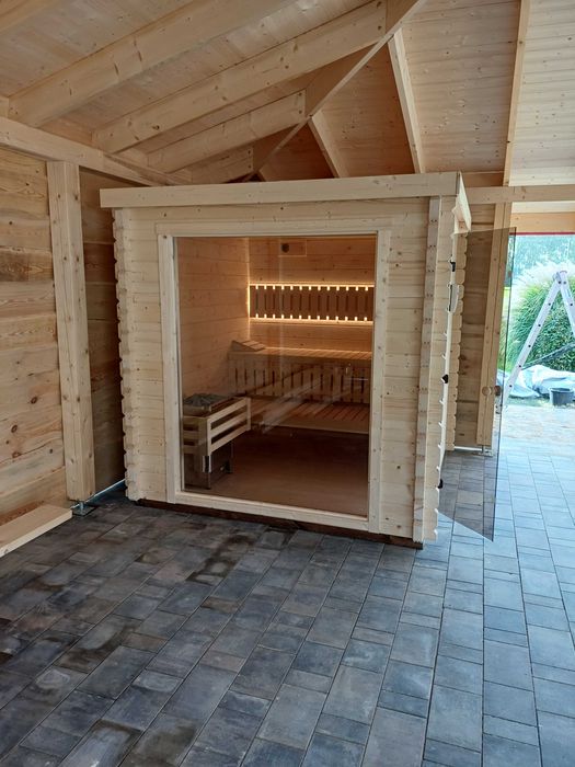 Sauna 230 x 230 cm duża witryna piec harvia wall kamienie