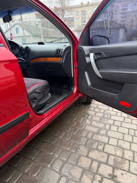 Продам Шевроле Авео LS