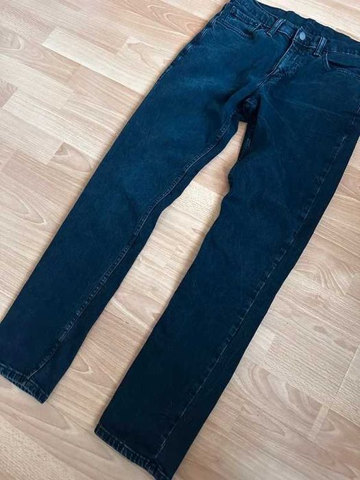 Levi’s 511 czarne jeansy W33 L32 S/M – świetny stan, klasyczny model