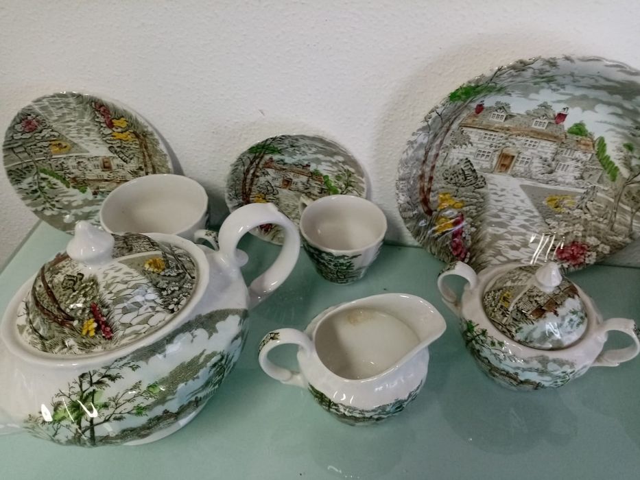 Brand-new tea set64750647572097121