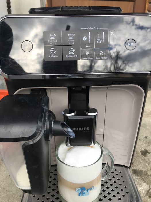 Кавомашина PHILIPS Series 3300 EP3347/90