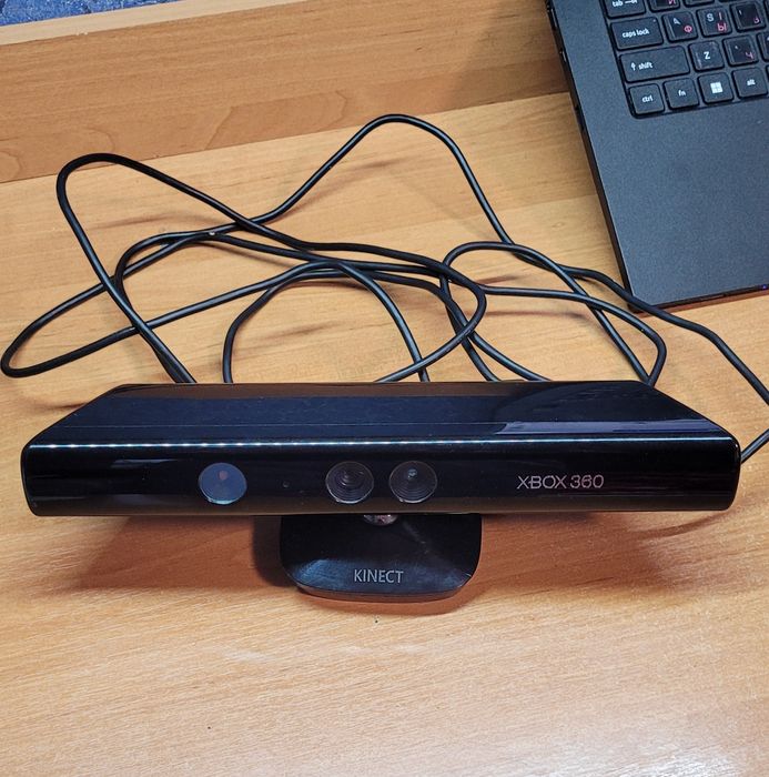 Сенсор движений Kinect  для Xb ox 360
