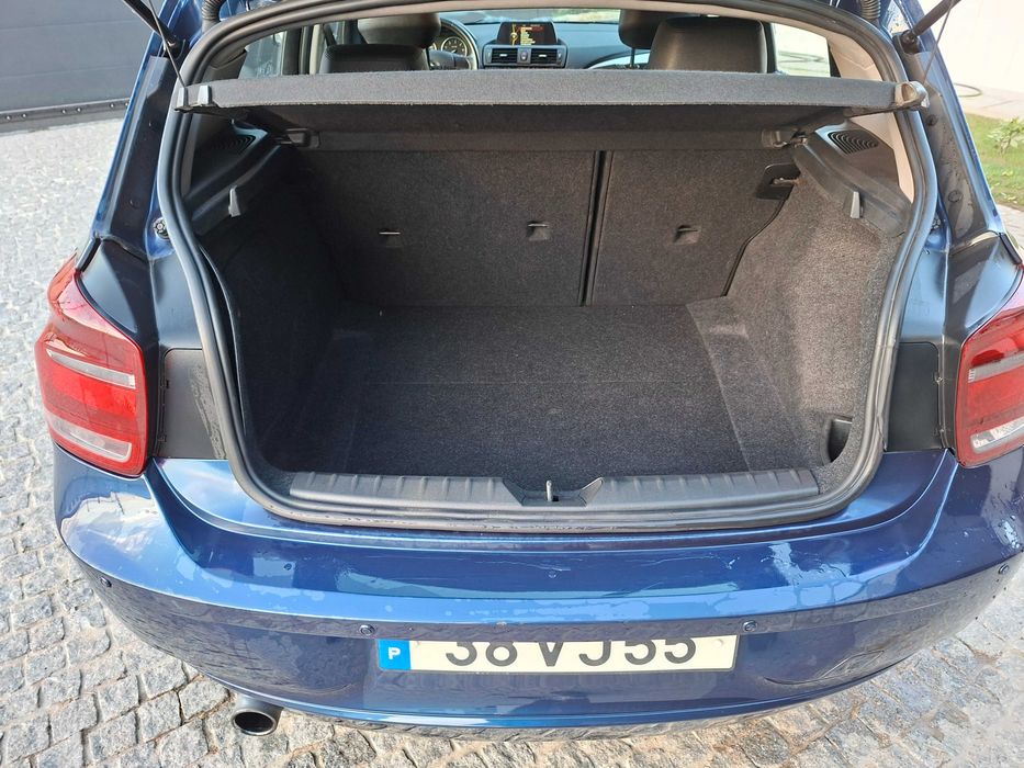 Bmw 116D com estofos em pele