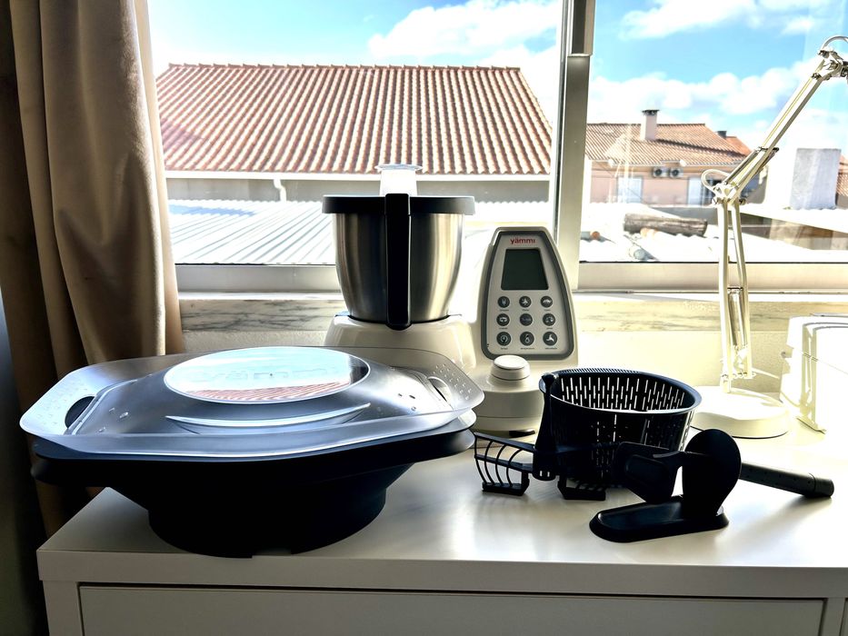 Robô de Cozinha YÄMMI 2 Upgrade com 9 Acessórios+Livro de Receitas+BI