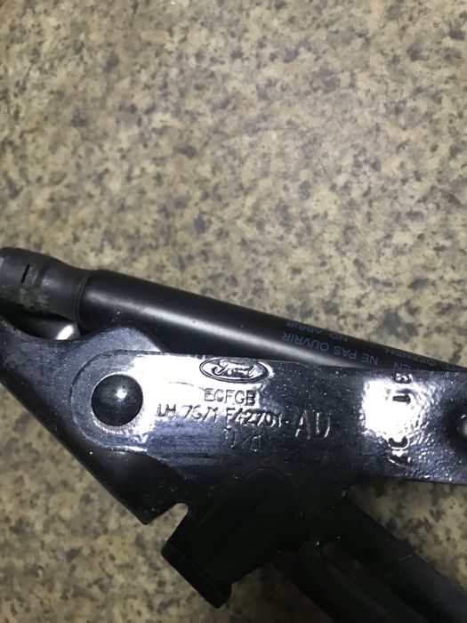 Петли задние Fird Mondeo MK4 хетчбек