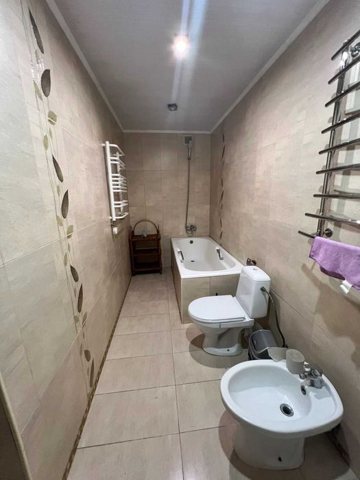 Пропозиція оренди окремостоячого особняку на вул. Зеленій