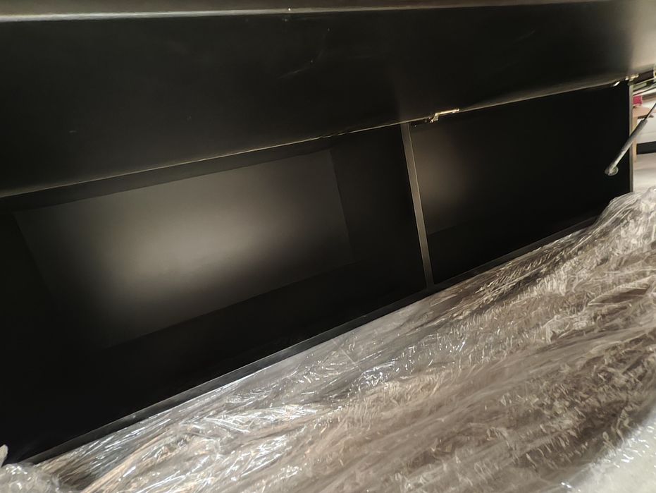 Móvel suspenso em Wangué