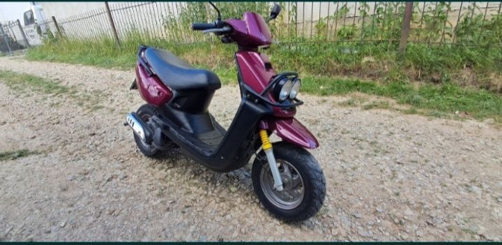 Продам скутер Yamaha bws 50cc .