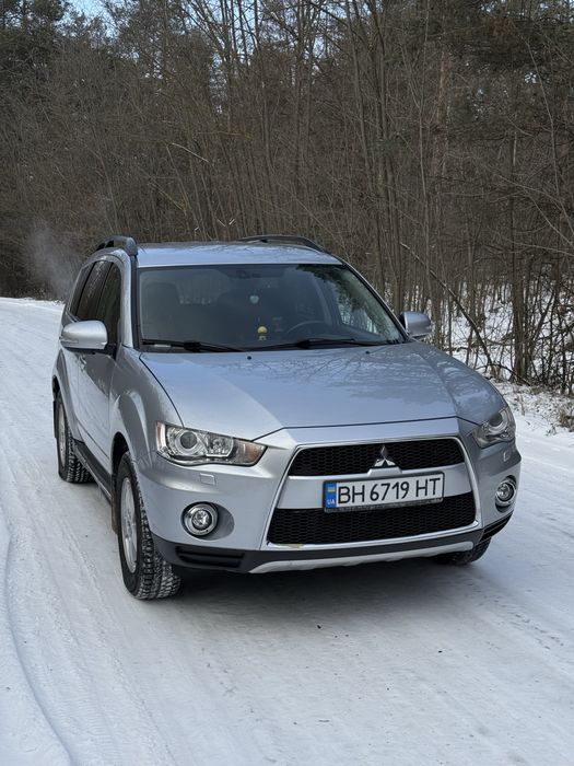 Продам Мітсубісі Аутлендер 2011 року 2.2 дизель