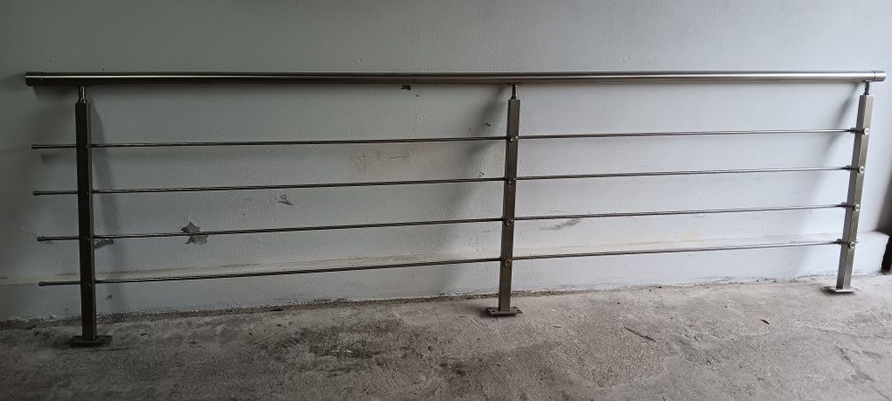 Grade/Corrimão em Inox - 325 cm