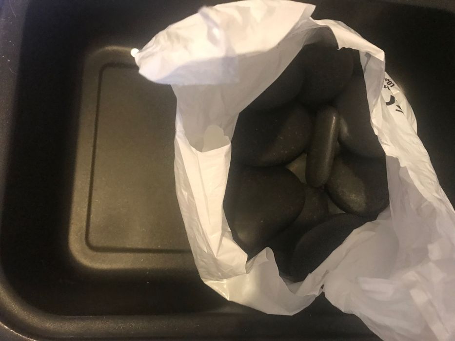 Pedras quentes e aquecedor de toalhas urgente