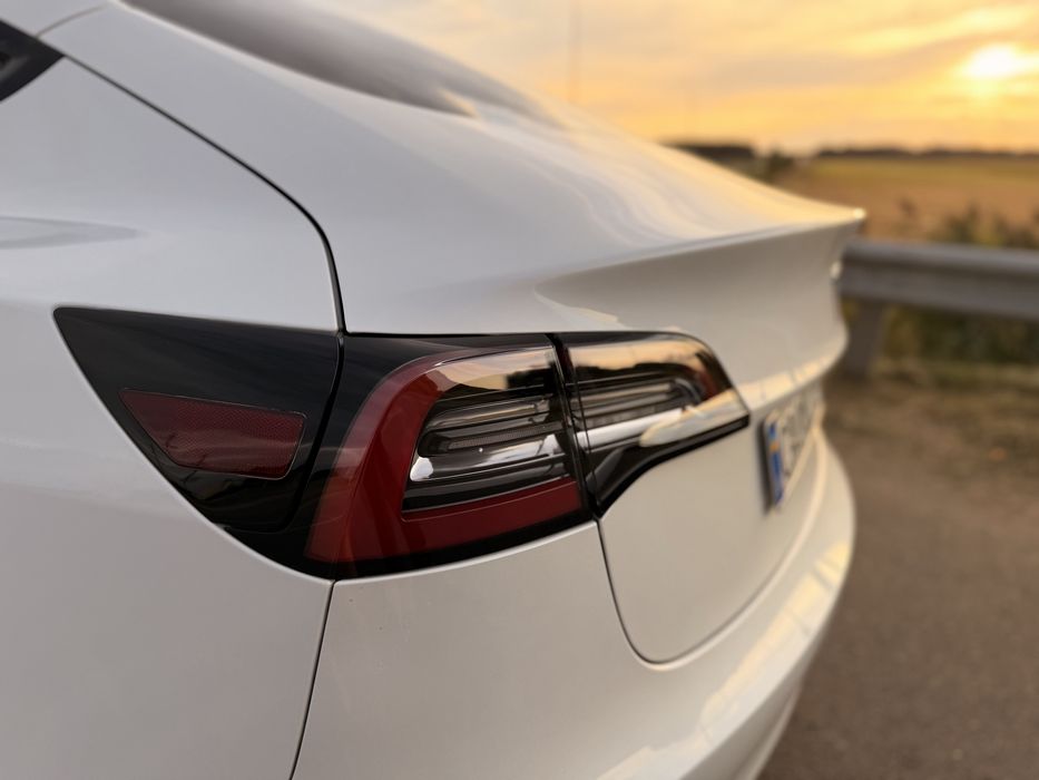 Tesla Model 3 Long Range 82.5 AWD