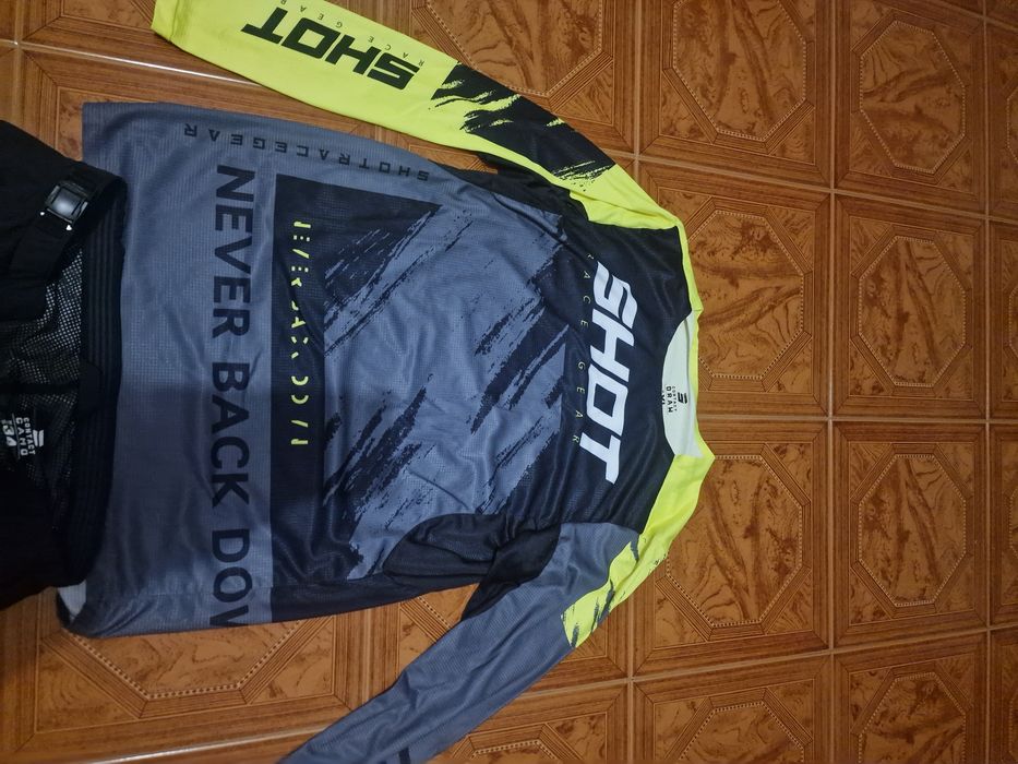 Equipamento de motocross SHOT