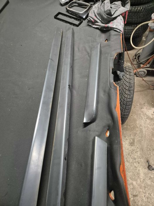 Audi s3 8l komplet listw drzwi