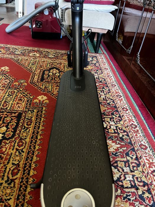 Електросамокат Mi Electric Scooter Pro 2 Mercedes-AMG F1 Ed