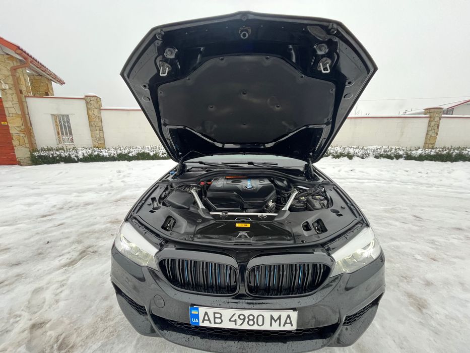 BMW 530E гібрид плагін