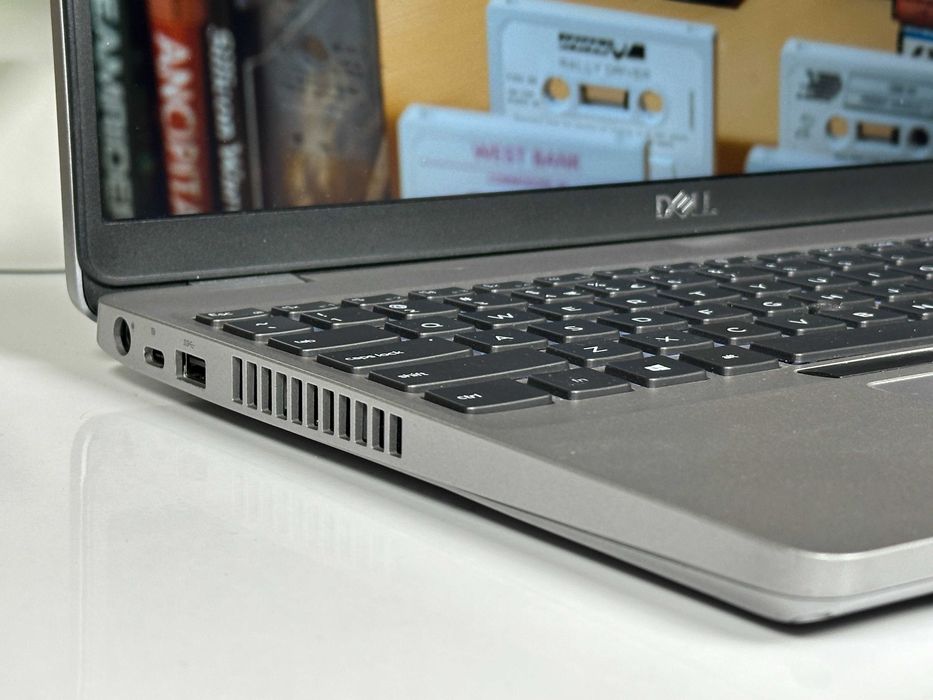 TANIE ULTRABOOKI! DELL Latitude Dotyk 15 cali 5510 Intel Core i5-10Gen 8GB RAM 256GB Dysk SSD Laptop FHD-T Windows 11 Pro