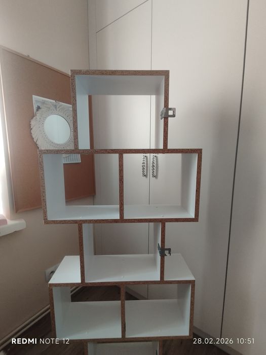 Półka ścienna biała