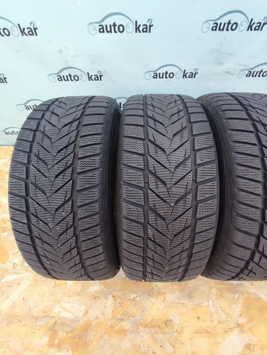 шини зимові 225/45R17 Vredestein