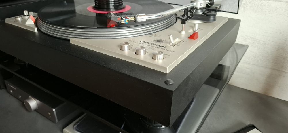 Piękny gramofon Universum system 6000.