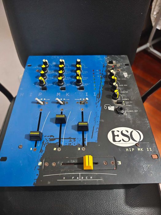 Mesa de DJ ESO Hip Mk II