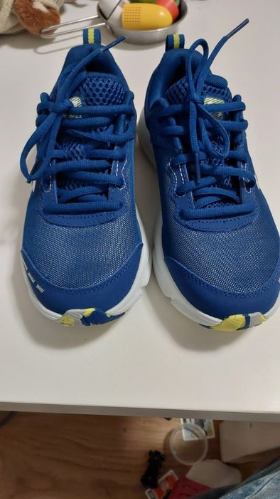 Buty do biegania Under Armour rozm 38 24cm
