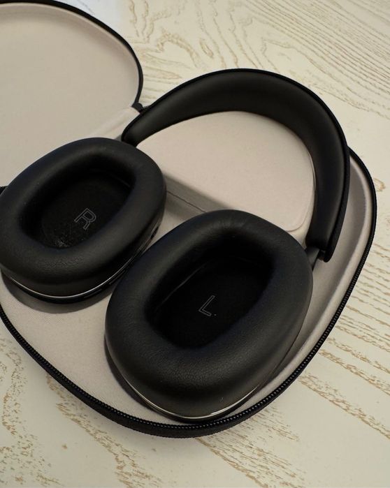 Bowers & Wilkins PX7 S2