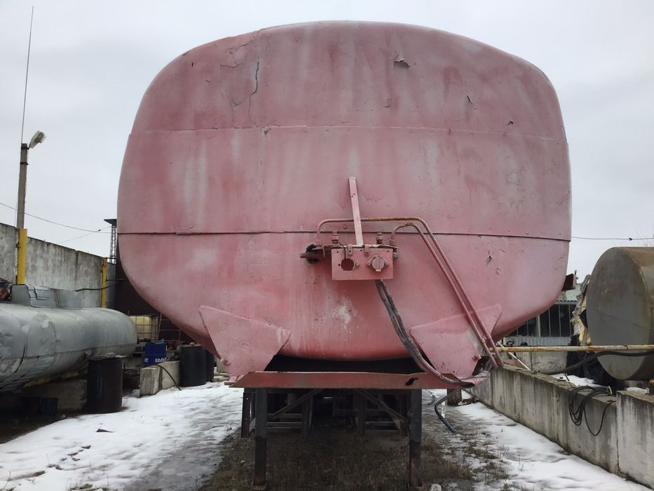 Цистерна полуприцеп цистерна тара 5700 кг