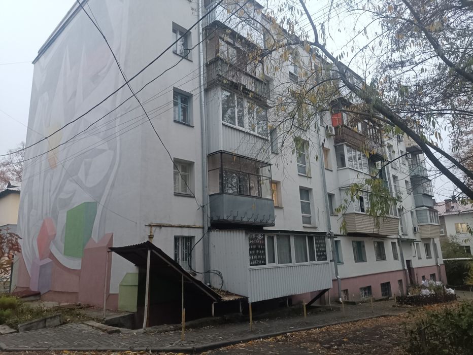 Продам 2к квартиру центр Кирова Поля  Ильича Орлыка Стромцова