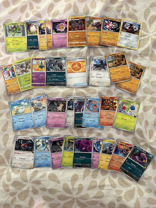 Karty Pokemon okolo 365 sztuk
