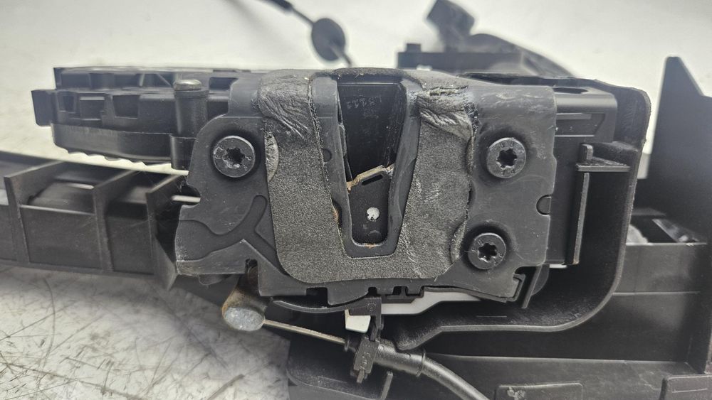 Fechadura Porta Frente Direita Ford Kuga