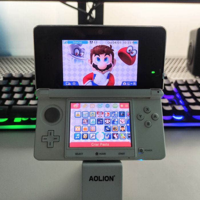 Nintendo 3DS Desbloqueada 64GB + Extras