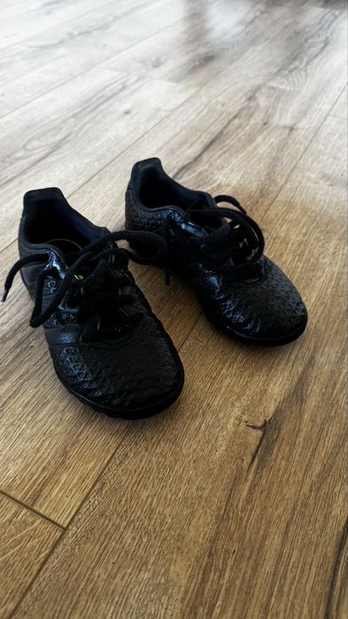 Adidas na sztuczną trawe rozmiar 29