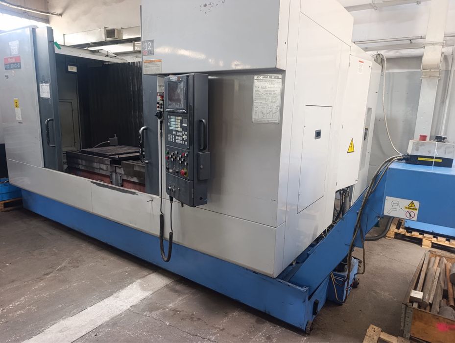 Frezarka Mazak Vtc 300 c  mazatrol 640 duza powierzchnia obrobcza