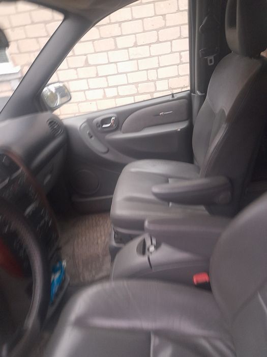 Крайслер гранд вояджер